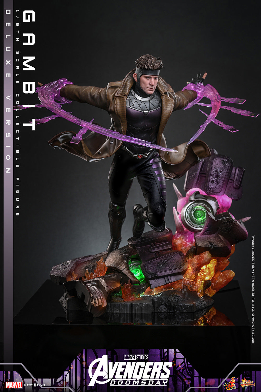 Hot Toys Gambit Avengers Doomsday Deluxe 1/6 scale figure — bo staves detail