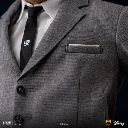Iron Studios Walt Disney & Mickey Mouse Legacy Replica 1/4 statue - hand-painted detail view 8
